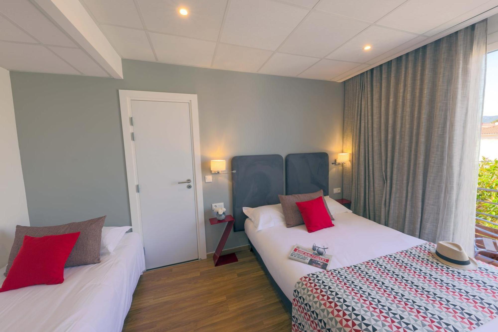 Hotel Mediterranee Calvi  Kültér fotó