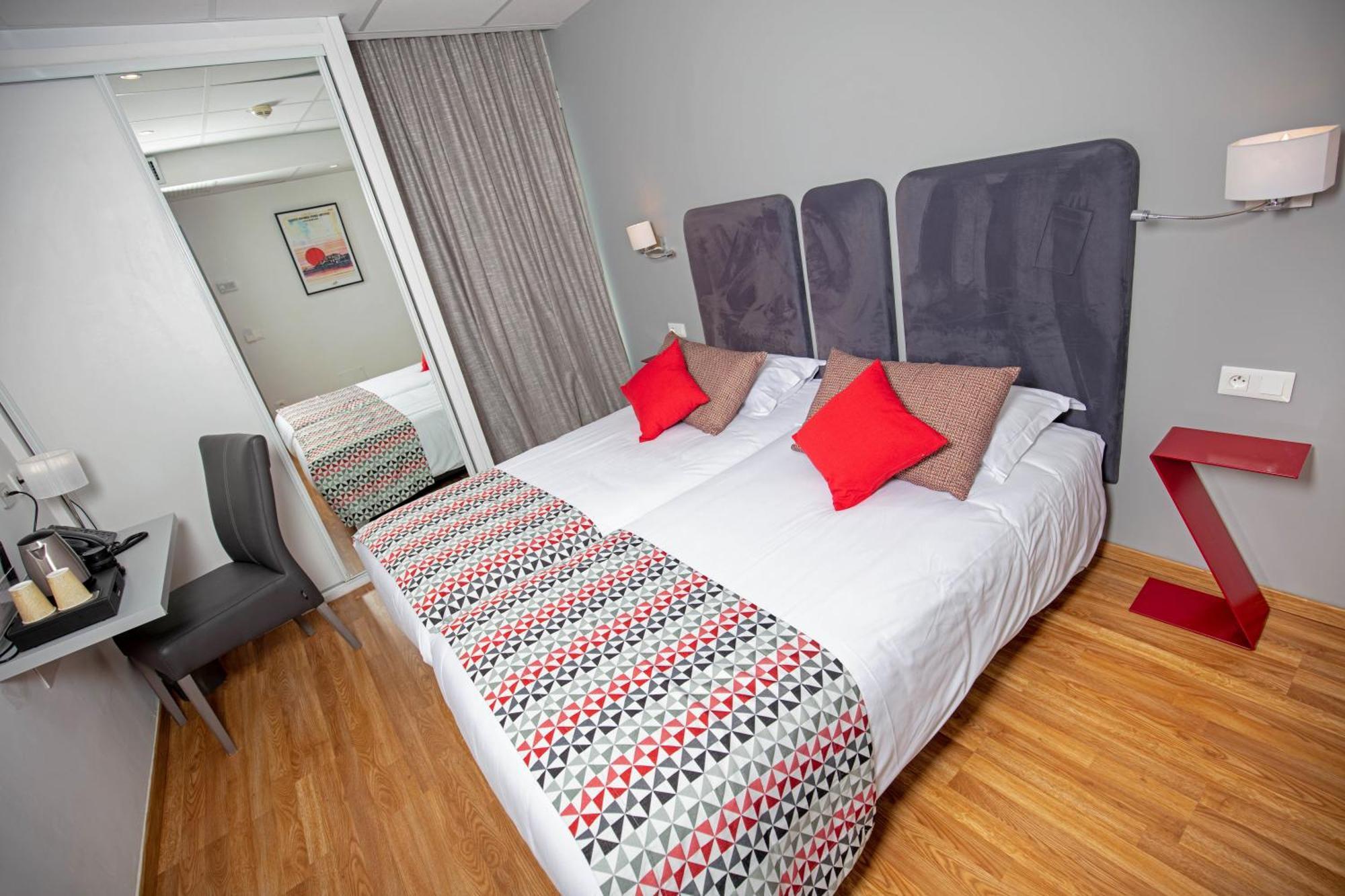 Hotel Mediterranee Calvi  Kültér fotó