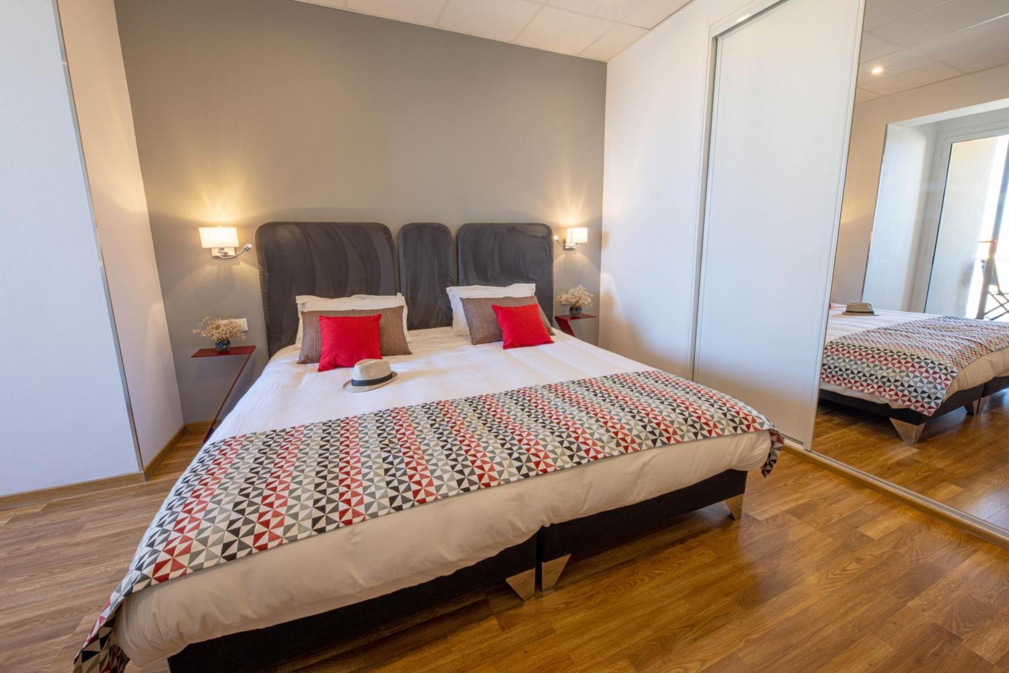 Hotel Mediterranee Calvi  Kültér fotó