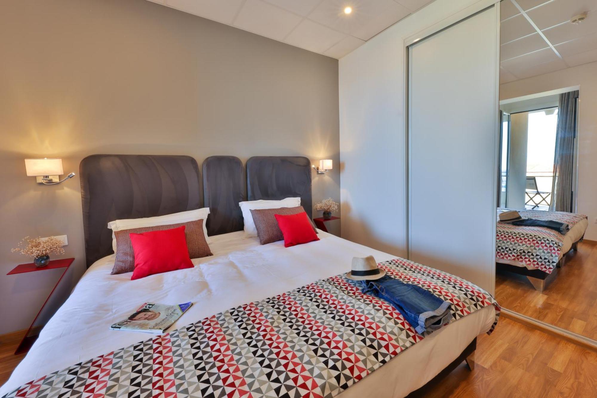 Hotel Mediterranee Calvi  Kültér fotó